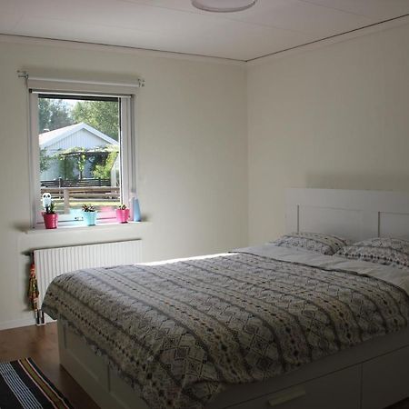 Private Room For Rent In A Villa With Garden View Älmhult Eksteriør bilde