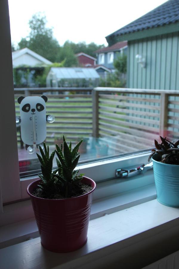 Private Room For Rent In A Villa With Garden View Älmhult Eksteriør bilde